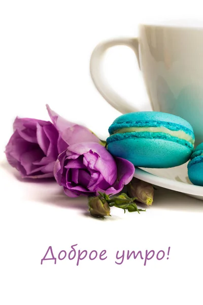 Macaron Taart Macaroon Wit Bord Met Kopje Koffie Geïsoleerd Wit — Stockfoto