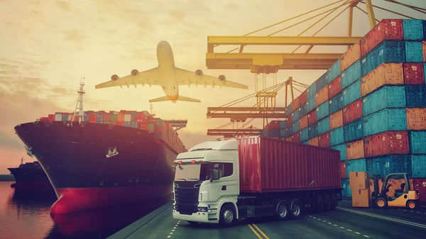 Транспорт і логістика вантажних суден і вантажних автомобілів — стокове фото