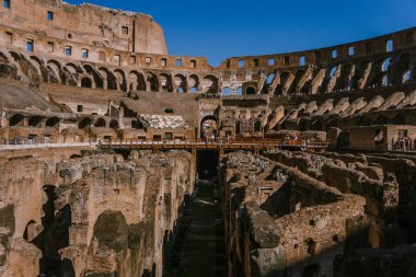 Roma, Italya-12 Eylül 2018: Colosseum Harabeleri
