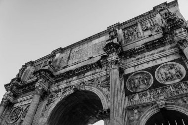 Roma, Italya-12 Eylül 2018: Constantine 'In zafer kemeri