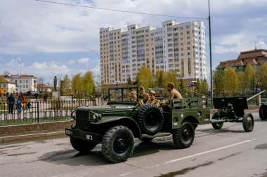 Verkhnyaya Pyshma, Rusya - 9 Mayıs 2019: Dodge askeri cipi ABD'de yapıldı ve Sovyet ordusuna bünyesini koydu