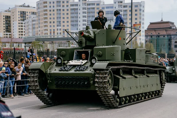 Verkhnyaya Pyshma 러시아 2019 위대한 전쟁의 퍼레이드 거리에 T35 탱크에서 — 스톡 사진