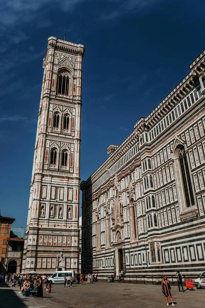 Santa Maria del Fiore, her ikisi de Floransa Piazza del Duomo içinde bulunan | Floransa, Italya-14 Eylül 2018. 