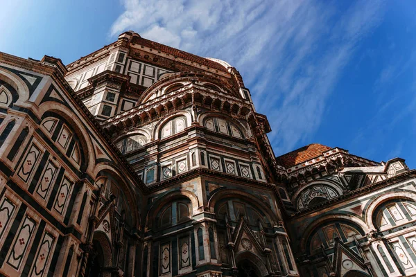Cattedrale di Santa Maria del Fiore 'nin yan cephesi | Floransa, Italya-14 Eylül 2018.