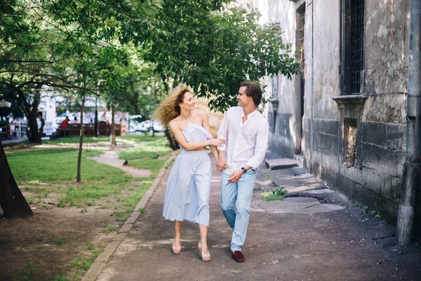 Beautiful Happy Couple Love Walking Gently Hugging Sunny Green Street — Stock Photo, Image