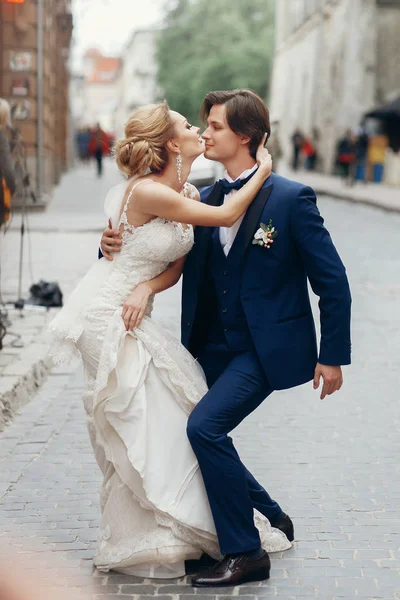 Stylish Bride Groom Dancing Having Fun City Street Happy Luxury — Stock Photo, Image