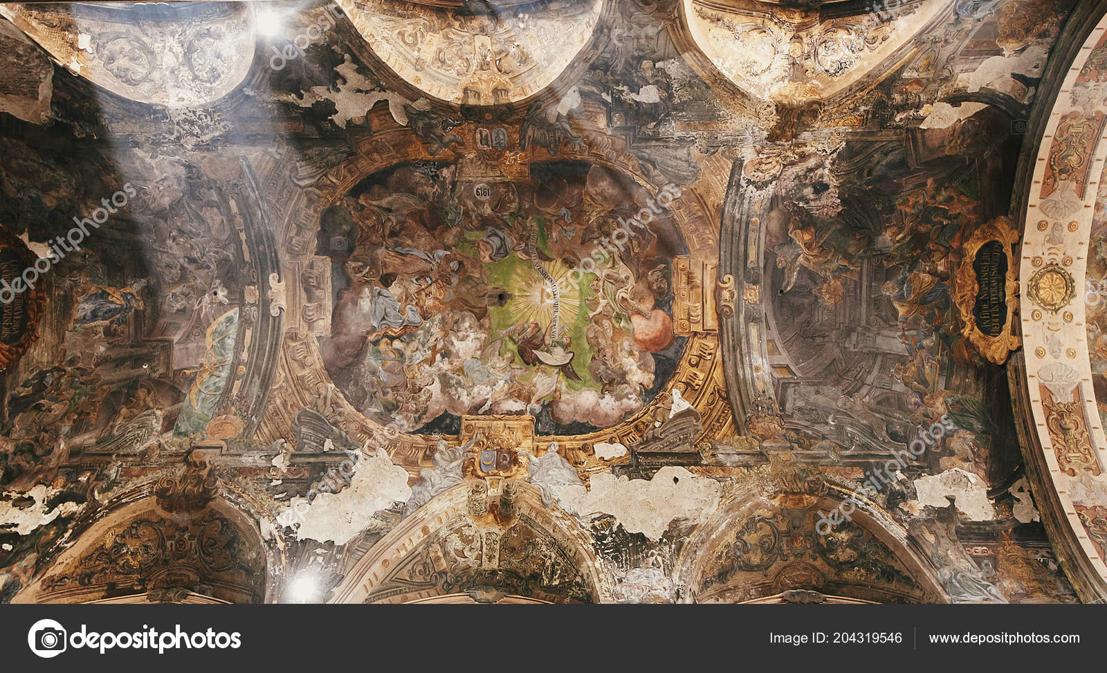 Amazing Old Ceiling Church Cathedral Sunlight Ancient Walls Old