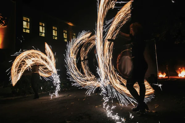 Spectacle Feu Incroyable Nuit Festival Fête Mariage Les Danseurs Feu — Photo