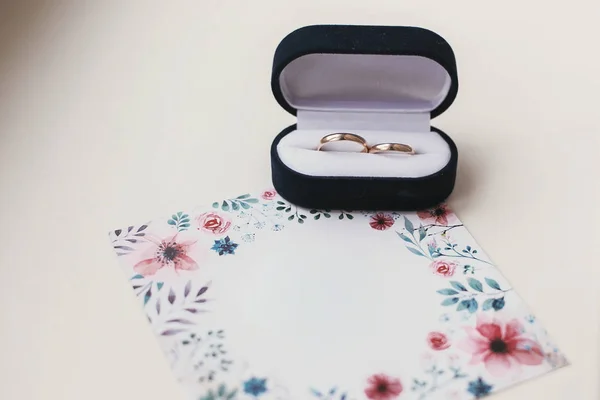 Stylish Floral Wedding Invitation Space Text Golden Wedding Rings Box — Stock Photo, Image