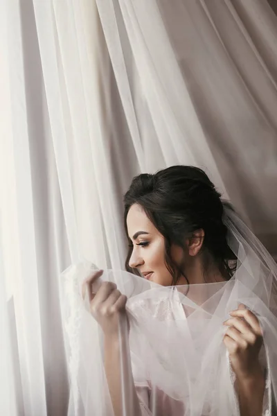 Mañana Novia Día Boda Magnífico Retrato Novia Con Maquillaje Increíble —  Fotos de Stock