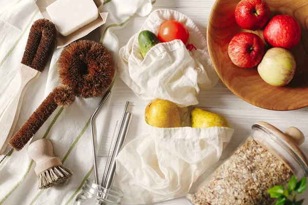 Sustainable Lifestyle Concept Zero Waste Eco Natural Coconut Soap Brushes — Stock Photo, Image