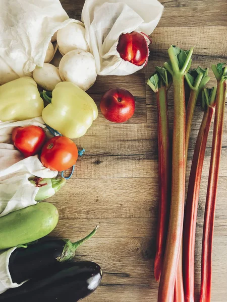 Verdure Sacchetti Cotone Eco Sul Tavolo Cucina Zero Acquisti Rifiuti — Foto Stock