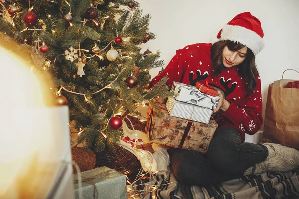 Happy Girl Santa Hat Holding Many Gift Boxes Golden Beautiful — Stock Photo, Image