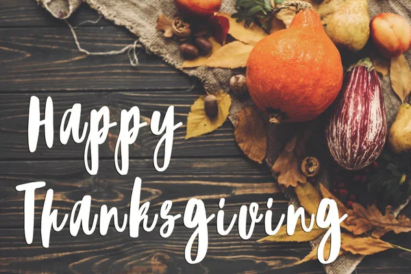 Feliz Ação Graças Texto Sobre Bela Composição Abóbora Legumes Outono — Fotografia de Stock