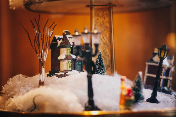 Magiska Lilla Jul Stad Miniatyr Med Snö Ljus Och Små — Stockfoto