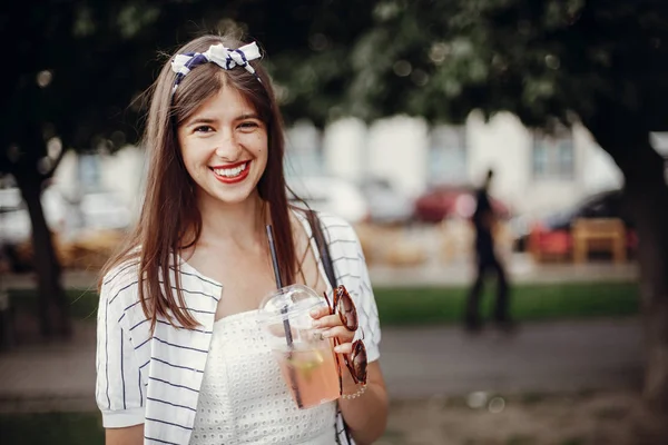 Beautiful Stylish Young Woman Holding Drink Relaxing City Street Happy — Stock Photo, Image