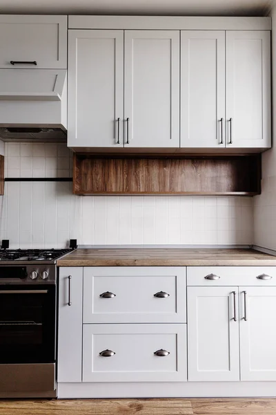 Lüks Modern Mutfak Mobilya Gri Renk Çelik Kolu Fırın Lavabo — Stok fotoğraf