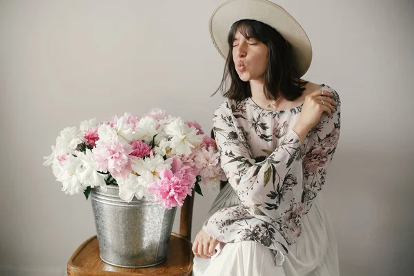 Stylish Boho Girl Hat Sitting Metal Bucket Peonies Rustic Wooden — Stock Photo, Image