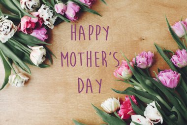 Mutlu anneler günü metin çerçeve düz ahşap açayım güzel Çift Kişilik Şakayık Lale oturum. Şık çiçek tebrik kartı. Teşekkür ederim, anne