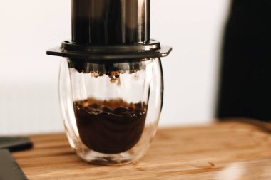 Kahve aeropress, alternatif kahve demleme yöntemi. Aeropres