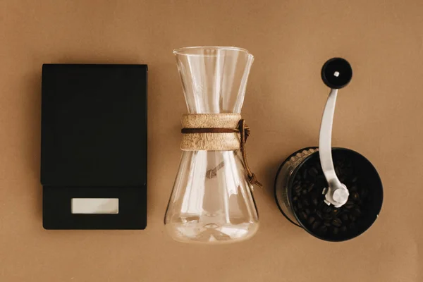 Método alternativo de elaboración de café, aplanado. Accesorios elegantes —  Fotos de Stock