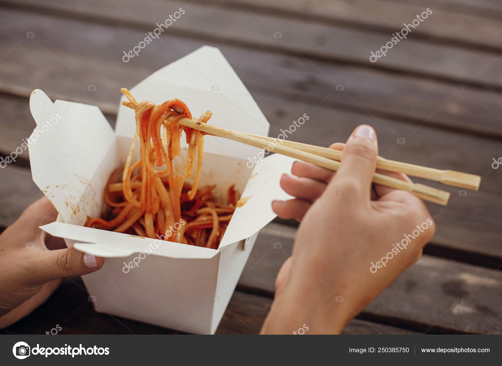 Noodles to go online