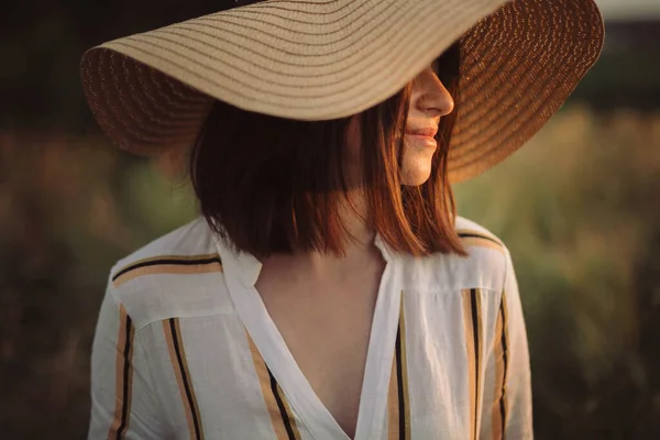 Portrait Beautiful Woman Hat Enjoying Sunset Golden Light Summer Meadow — Stock Photo, Image