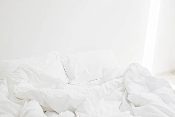 Cozy White Bed Morning White Sheets Pillow Bed Modern White — Stock Photo, Image