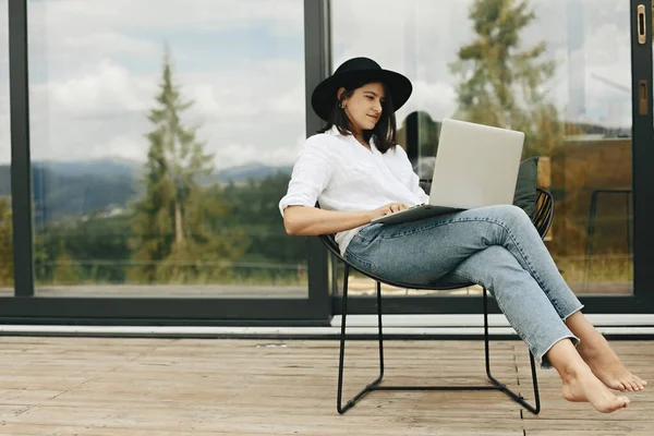 Stylish Hipster Girl Sitting Laptop Terrace Big Window Young Happy — Stock Photo, Image