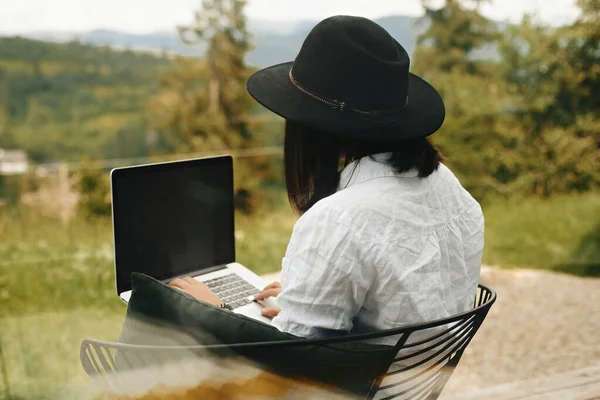 Hipster Girl Laptop Sitting Wooden Porch Beautiful View Woods Mountains — Stock Photo, Image