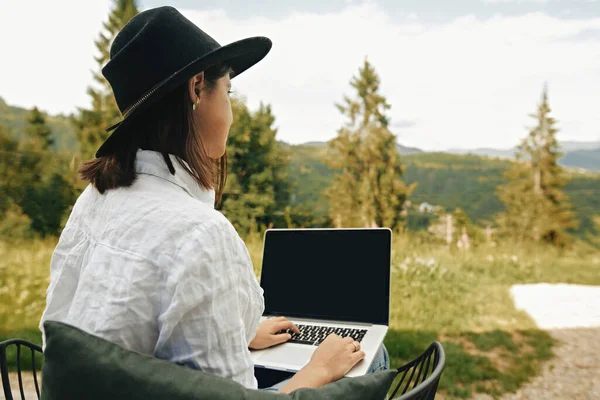 Freelance Hipster Girl Laptop Sitting Wooden Porch Beautiful View Woods — Stock Photo, Image