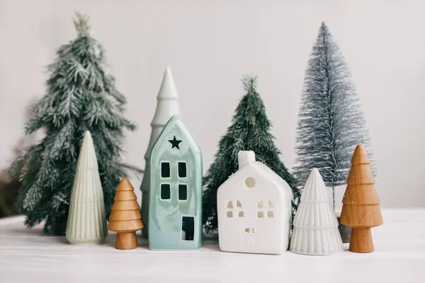 Boas Festas Aldeia Acolhedora Miniatura Casas Cerâmica Árvores Natal Madeira — Fotografia de Stock