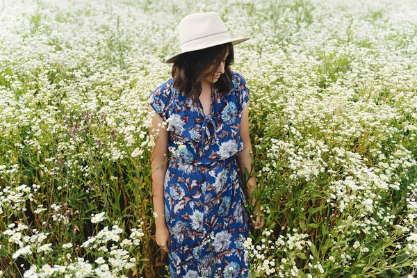 Stylish Young Woman Blue Vintage Dress Hat Posing Summer Meadow — Stock Photo, Image