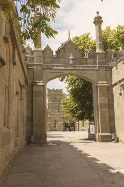 Kemerli geçit oryantal tarzı antik Palace'nın bölge. Crimea.