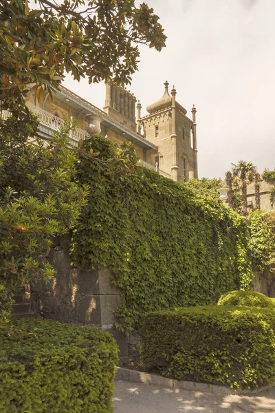 Torre Fachada Occidental Del Palacio Vorontsov Visible Desde Jardín Circundante — Foto de Stock