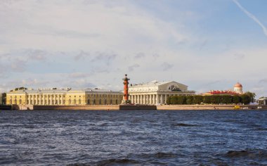 St. Petersburg.Russia Vasilievsky adasında için Neva Nehri'nden görüntüleyin.