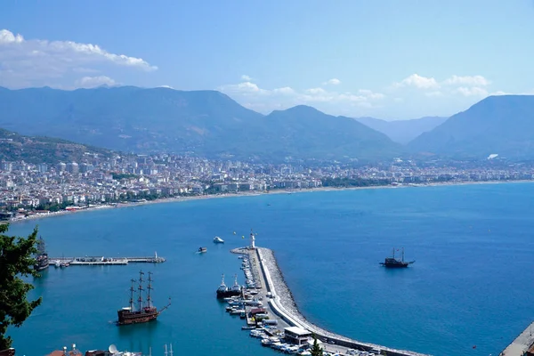 Alanya sahil ünlü Alanya Kalesi: