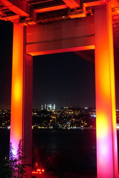 Estambul Bósforo Puente Escena Nocturna — Foto de Stock