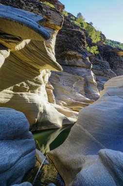 Usak 'taki Tasyaran Vadisi doğal parkı. Türkiye' nin suyu milyonlarca yıldır eskimiş.