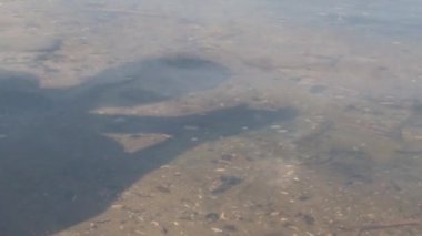 Erkeklerin ellerinde su, Slow Motion