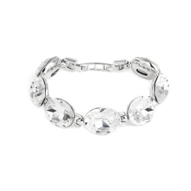 Beyaz arka plan üzerinde izole gümüş elmas bilezik