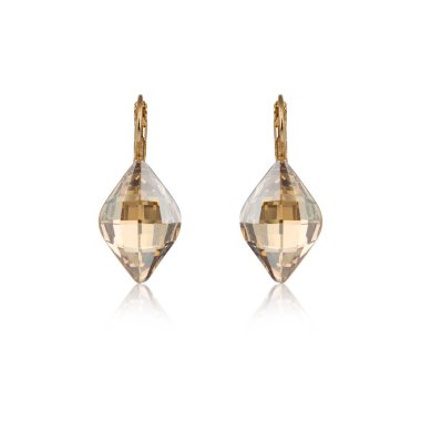 Çift topaz elmas küpe beyaz arka plan üzerinde izole