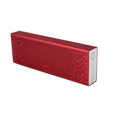 Minsk, Beyaz Rusya - 3 Temmuz, 2018: beyaz zemin üzerine izole Xiaomi bluetooth sözcü. Açıklayıcı yazı işleri.