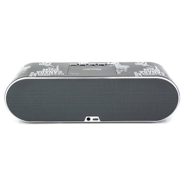 Minsk, Beyaz Rusya - 3 Temmuz, 2018: beyaz zemin üzerine izole Bluedio bluetooth sözcü. Açıklayıcı yazı işleri.