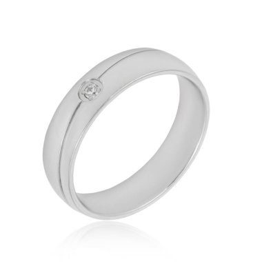 Gümüş elmas yüzük beyaz arkaplanda izole