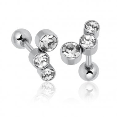 Beyaz üzerinde izole piercing