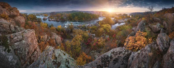 Panorama jižní řeky brouků — Stock fotografie