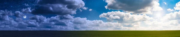 Днем Ночью Панорама Зеленого Поля Красивыми Облаками Небе Концептуальный Пейзаж — стоковое фото