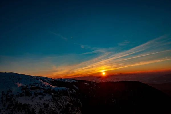 Mountain Landscape Winter Fog Sunse Ceahlau Romaniat — Stock Photo, Image