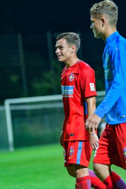 BRASOV, ROMANIA - 25 Haziran 2019: Meçhul Futbolcu, SR Brasov - FCSB, Silviu Ploesteanu Stadyumu. , Brasov, Romanya
